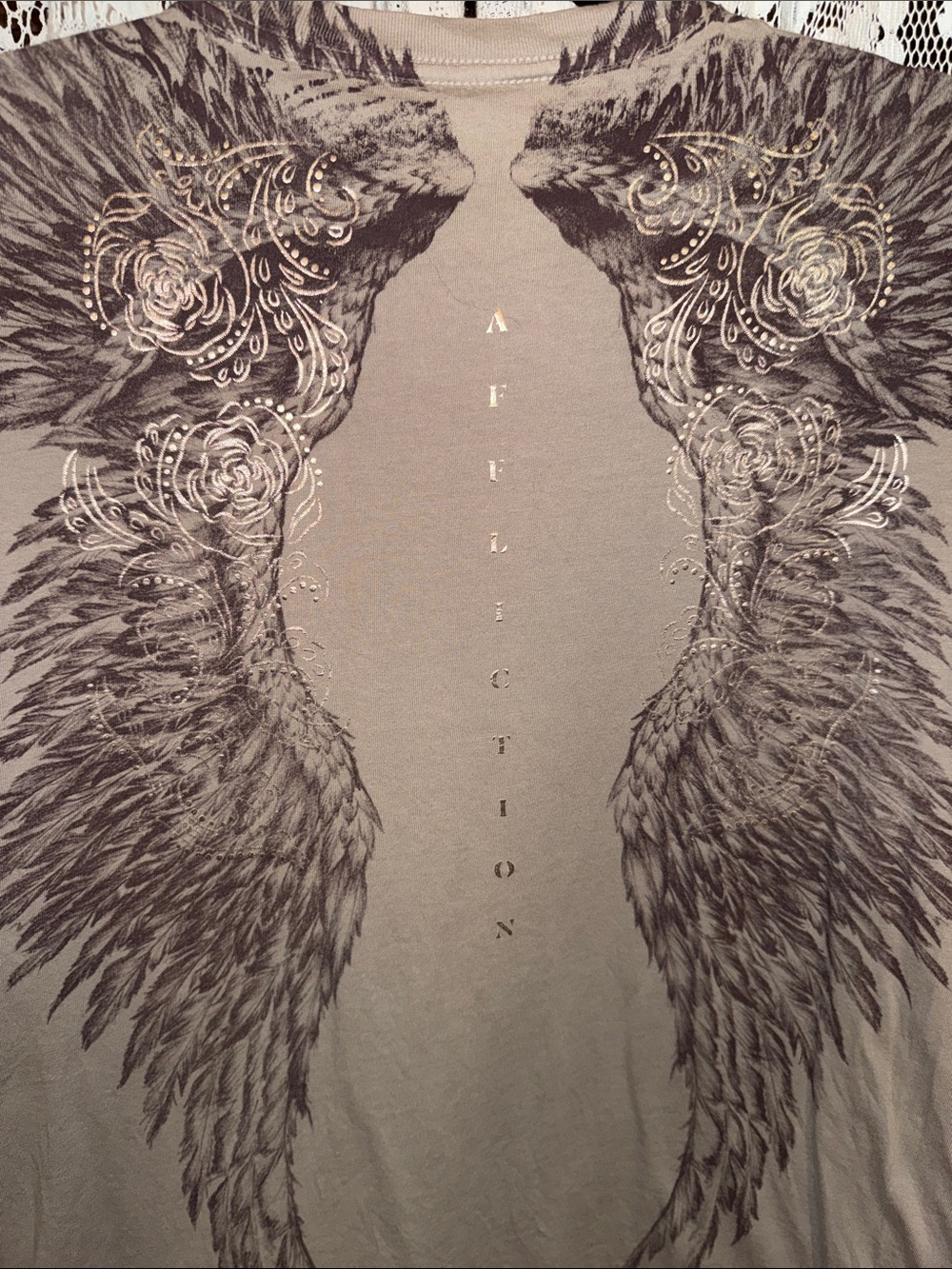 Vintage Affliction angel-wing top L - Picture 7 of 7